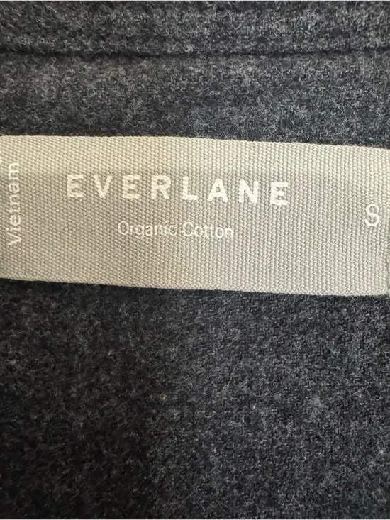 Everlane Organic Cotton Cropped Flannel Shirt | Charcoal | Size Small 🖤 - Picture 3 of 8